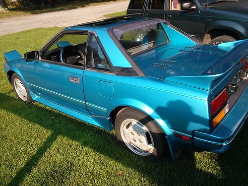 1986 toyota mr2  5 speed - sunroof