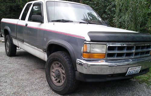 1992 dodge dakota le extended cab pickup 2-door 3.9l newer motor low miles