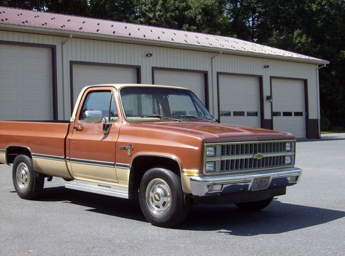 1982 chevrolet scotsdale c20 pickup, low mileage, euc