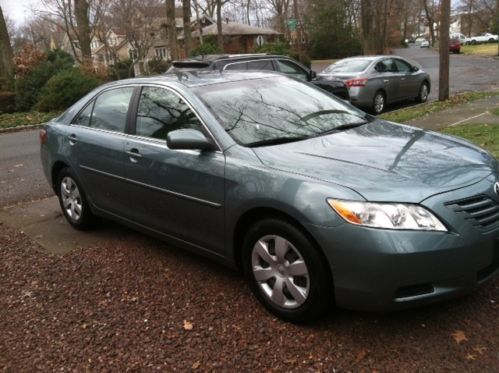 2009 toyota camry base sedan 4-door 2.4l