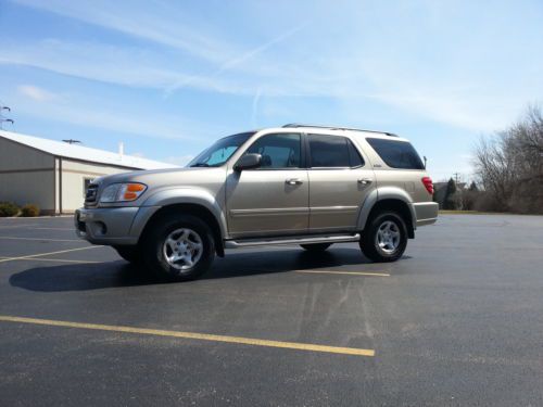 2002 toyota sequoia sr5 4x4, 3rd row!