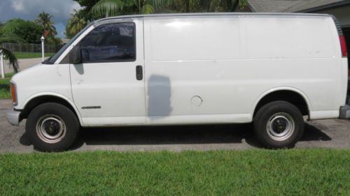 2000 chevrolet express 3500 base extended cargo van 3-door 5.7l