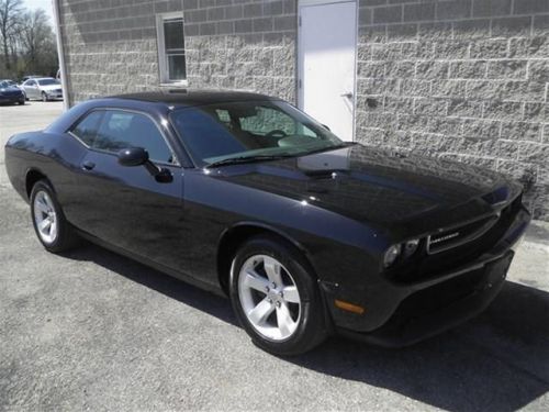 2014 dodge challenger sxt