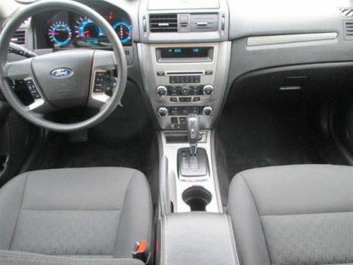 2011 ford fusion se