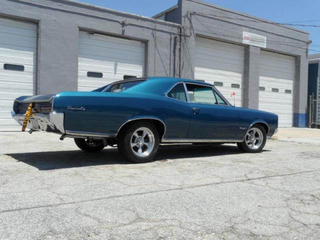 Pontiac gto 2 door post