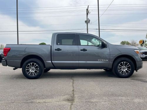 2023 nissan titan sv