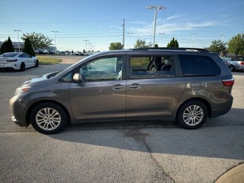 2016 toyota sienna xle