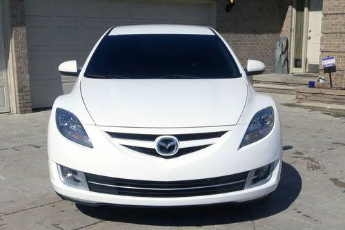 2009 mazda 6 i sedan 4-door white!