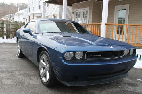 2009 dodge challenger se coupe 2-door 3.5l