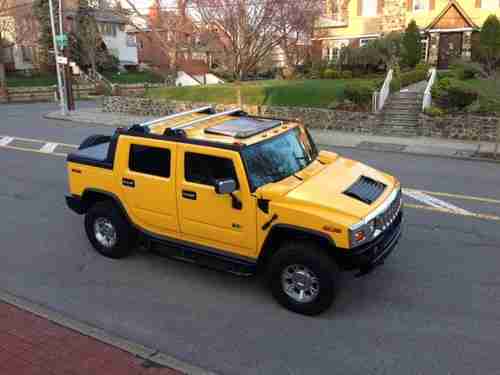 Hummer h2 Yellow