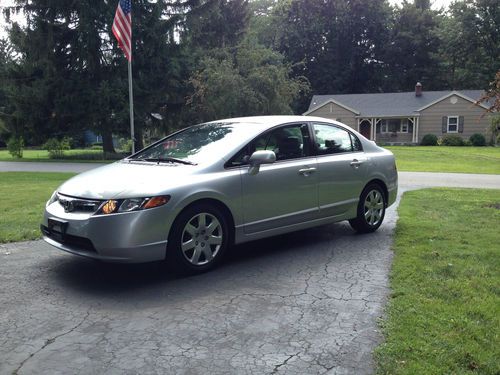 2008 honda civic lx sedan 4-door 1.8l