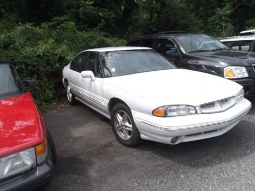 1997 pontiac bonneville se sedan 4-door 3.8l