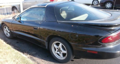 1995 pontiac firebird t-top coup 6 cylinders