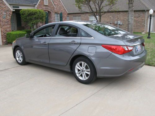 2011 hyundai sonata, immaculate condition, original owner,