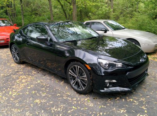 Very low miles 2013, subaru brz black exterior with leather , bluetooth