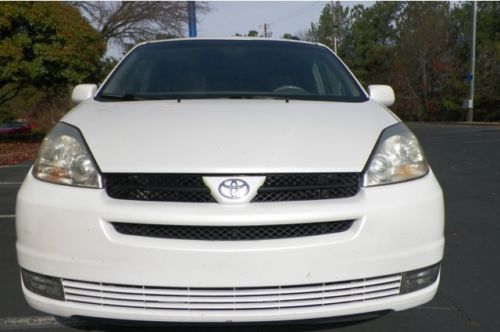 2005 toyota sienna minivan xle