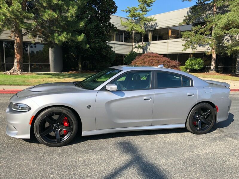 2017 dodge charger srt hellcat