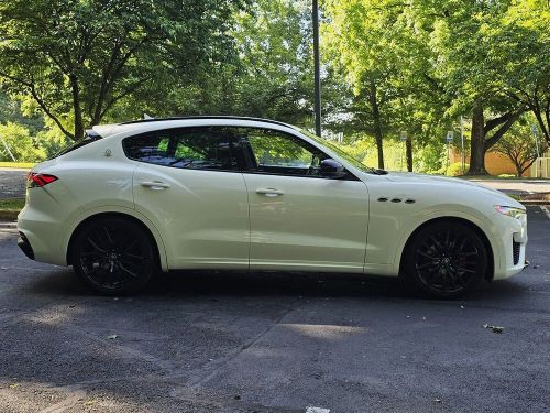 2021 maserati levante