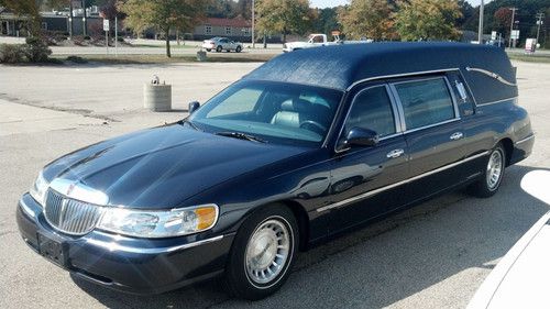 1999 lincoln town car town car hearse