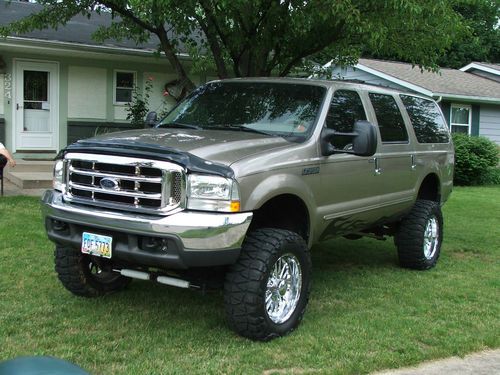 Purchase used 2000 Ford Excursion XLT Sport Utility 4-Door 6.8L 6" LIFT