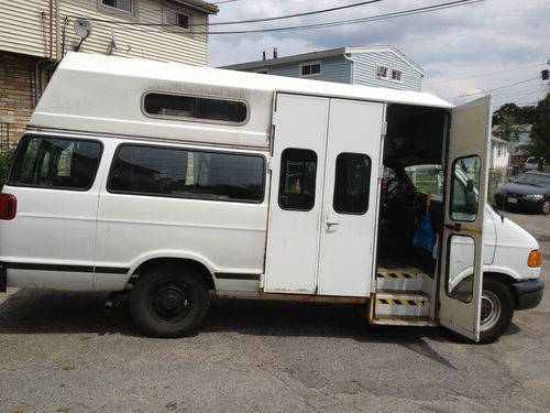 2002 dodge ram 3500 van base wheel chair van 3-door 5.2l