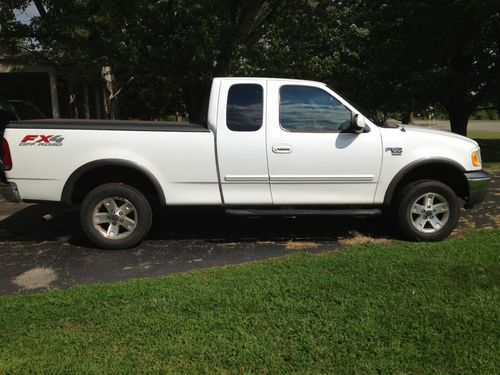 2002 f-150,xlt, 5.4l, 4x4, extended cab, needs motor