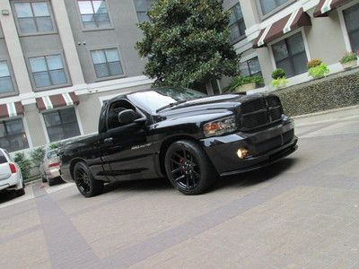 2004 dodge ram srt10 viper short bed *only 39k miles* navigation 6-speed manual