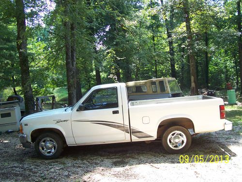 1996 dodge dakota sport standard cab pickup 2-door 3.9l