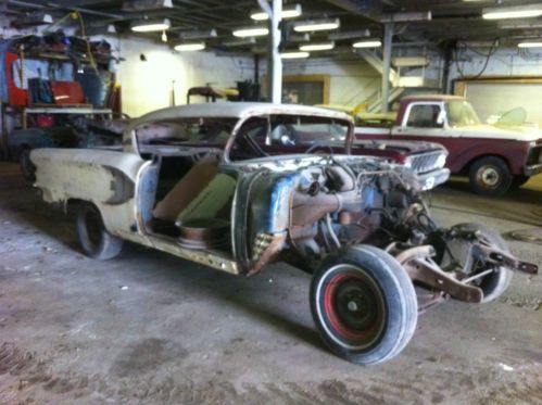 1958 pontiac bonneville 2 door project cheiftan donar car included lot of parts