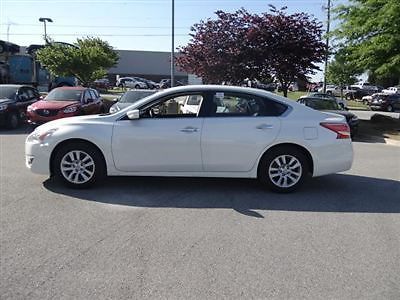 Nissan altima 2.5 sl low miles 4 dr sedan automatic gasoline 2.5l 4 cyl engine w