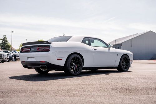 2015 dodge challenger srt hellcat - 6 speed manual transmission