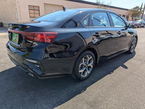 2021 kia forte lxs sedan 4d