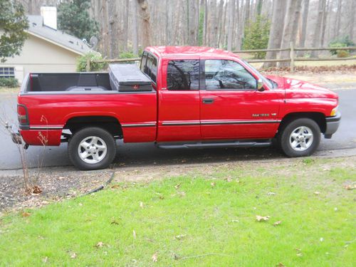 1997 dodge ram 1500 st standard cab pickup 2-door 5.2l