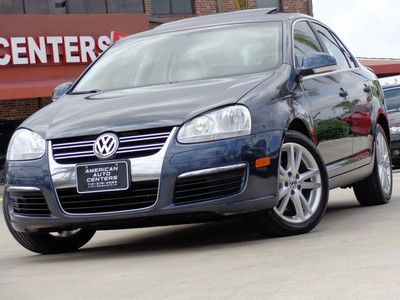 Tdi turbo diesel~5 speed manual~17"alloys~moonroof~6cd~49mpg~spoiler~heat seats