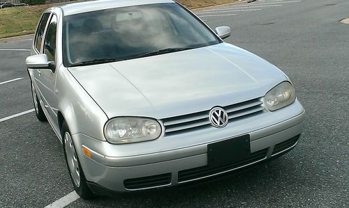 2001 vw golf  diesel tdi 5 speed clean, low reserve