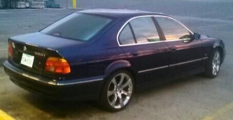 Beautiful blue 1998 bmw 528i with premium bmw rims