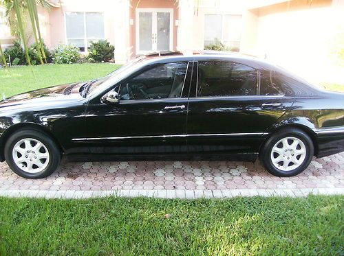 Mercedes 2000 s500,gorgeous color combination ,black,grey leather,navigation,