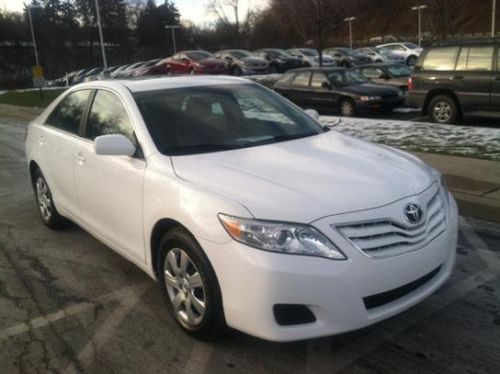 2010 toyota camry le sedan 4-door 2.5l