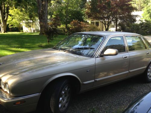 2000 jaguar xj8 base sedan 4-door 4.0l