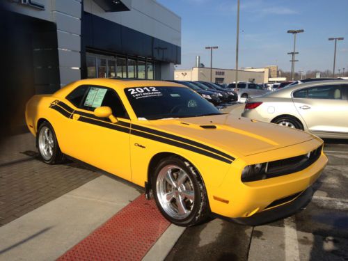 Dodge challenger r/t plus 5.7 v8 hemi auto.trans 14k 1 owner  navigation sunroof