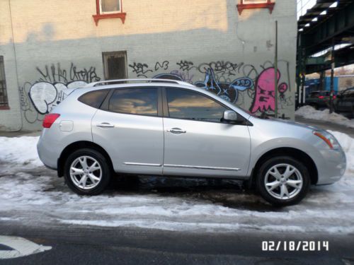 2011 nissan rogue sv