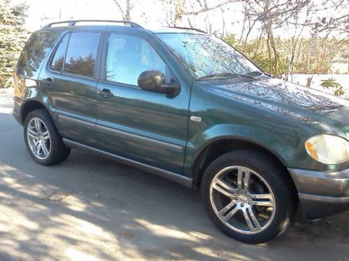 Mercedes-benz ml320 1999, awd, dark green, with nice rims