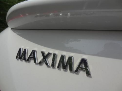 2011 nissan maxima s