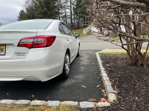 2016 subaru legacy 2.5i