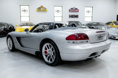 2004 dodge viper srt-10