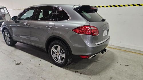 2012 porsche cayenne