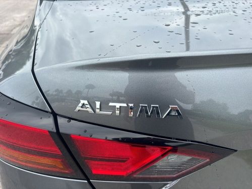 2022 nissan altima 2.5 sv