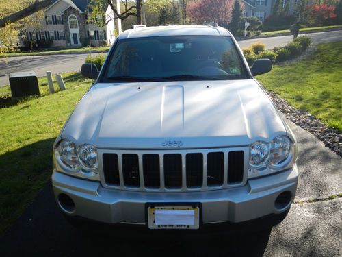 2005 jeep grand cherokee laredo sport utility 4-door 3.7l