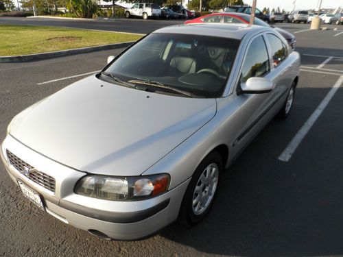 2001 volvo s60 base sedan 4-door 2.4l