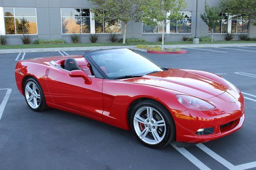 2006 chevrolet corvette convertible, only 24k mi, automatic, navigation, look!